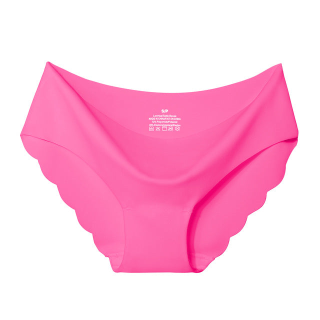 Elegant feminine seamless lingerie briefs