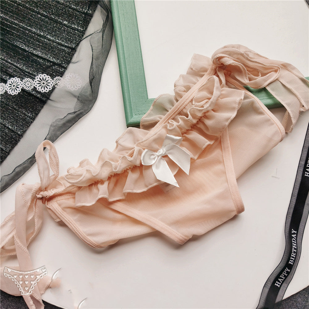 Low-waisted breathable lace and cotton lingerie briefs