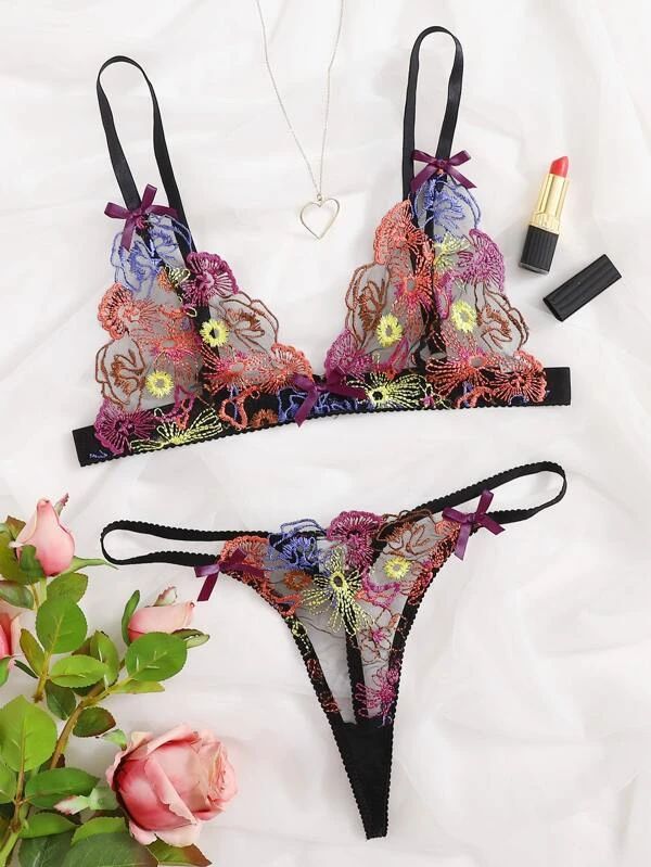 Embroidered cotton and polyester lingerie sets - image 4