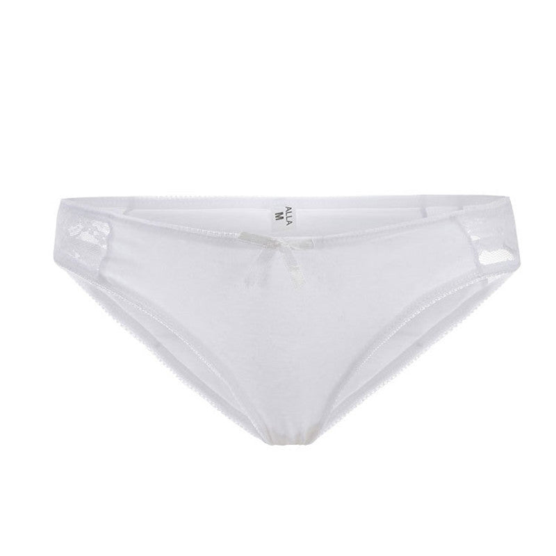 Low-waisted breathable lace and cotton lingerie briefs