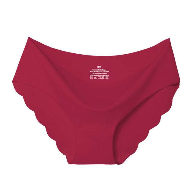 Elegant feminine seamless lingerie briefs