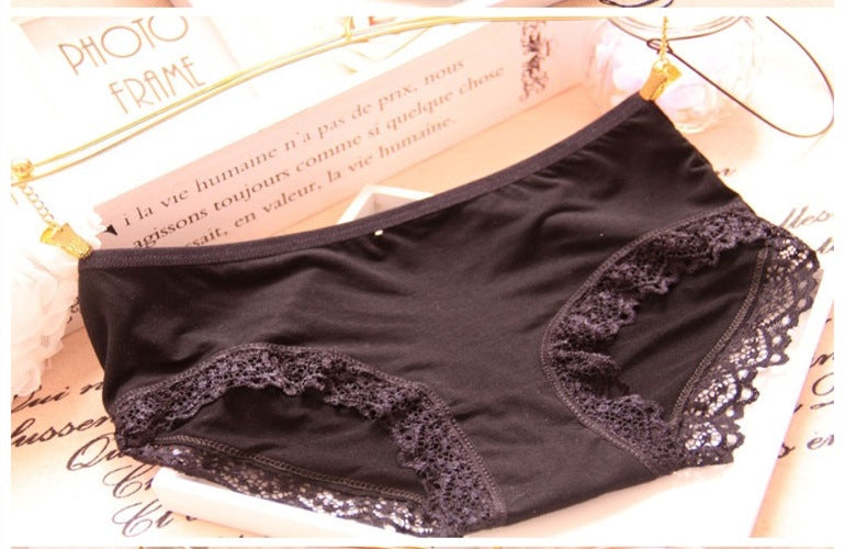 Elegant low-waisted lace lingerie briefs