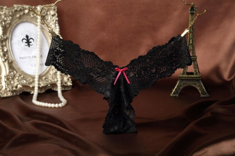 Elegant lace and mesh lingerie briefs - image 2