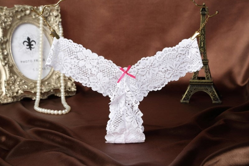 Elegant lace and mesh lingerie briefs - image 3