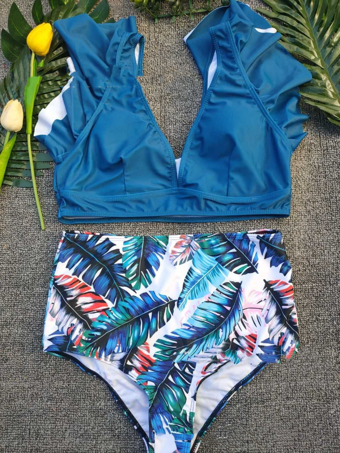 Stylish nylon and spandex bikini sets - image 1