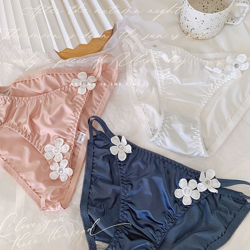 Seamless breathable floral embroidered silk lingerie briefs - image 3