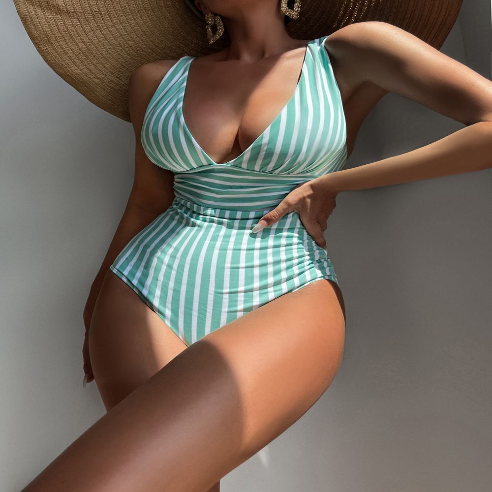 Stylish polyester and spandex bikini sets - image 3