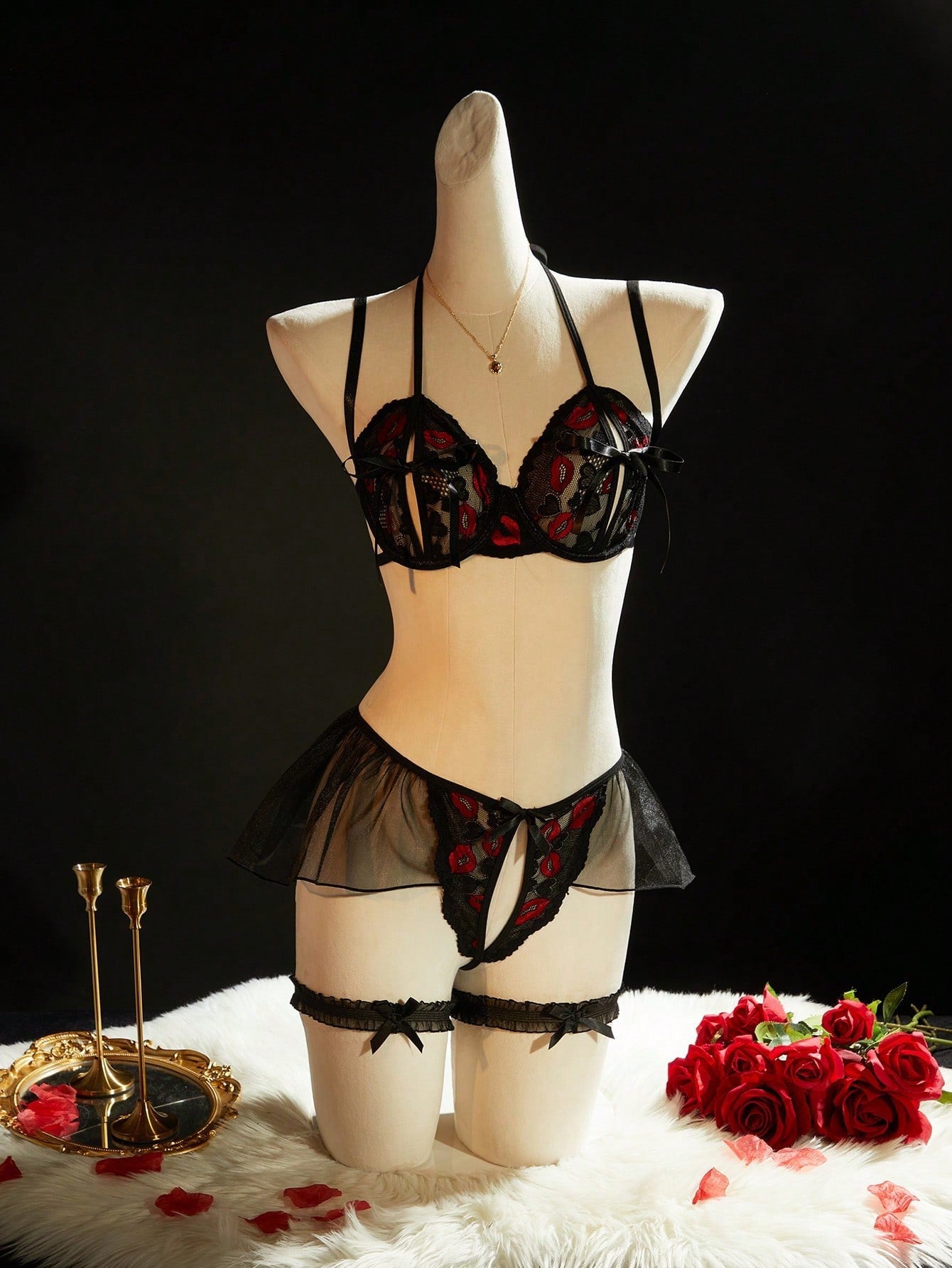 Elegant lace and polyester lingerie sets - image 1