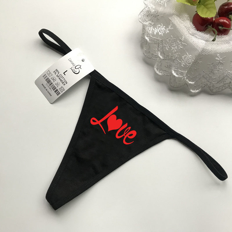Elegant low-waisted cotton lingerie briefs
