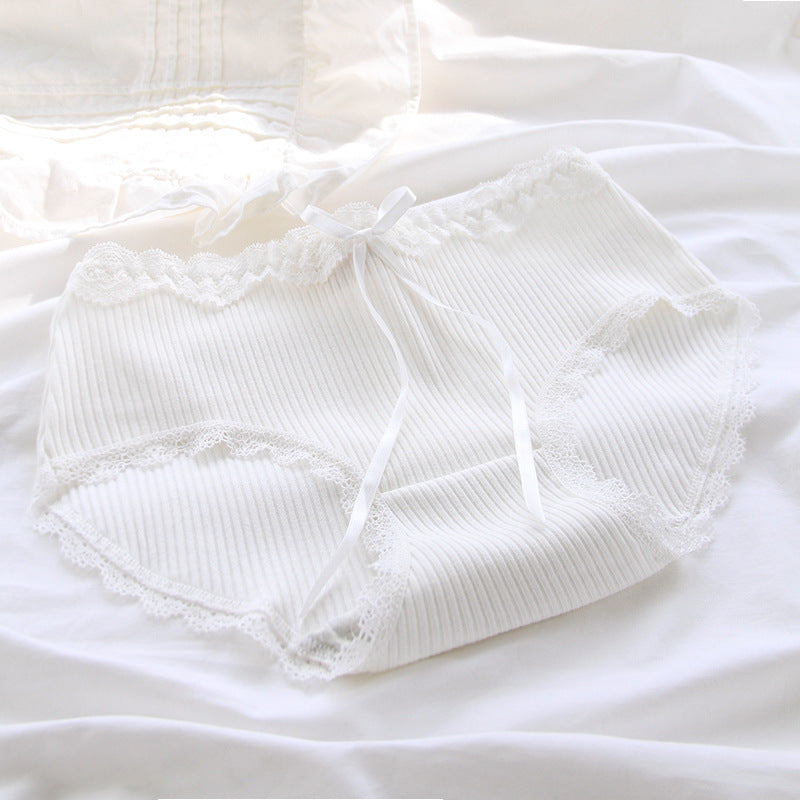 Breathable lace and cotton lingerie styles
