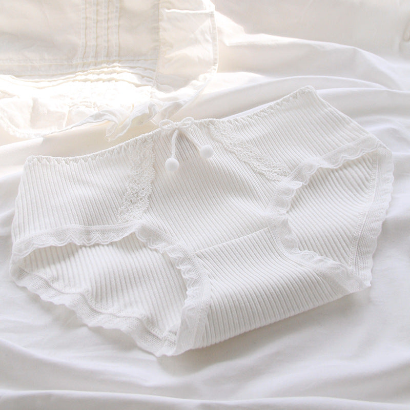 Breathable lace and cotton lingerie styles