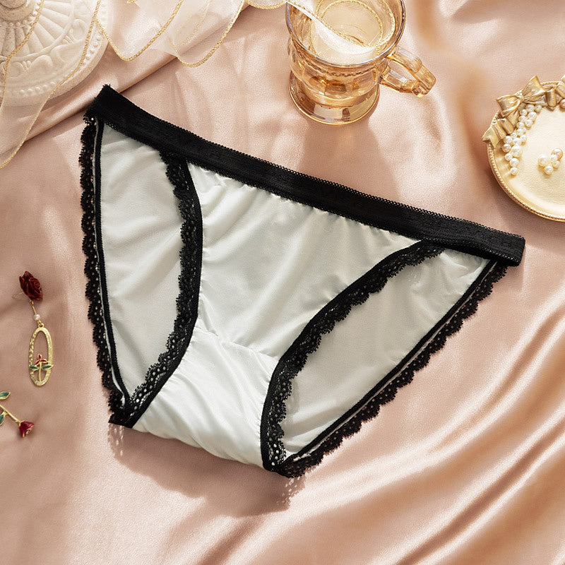 Low-waisted breathable lace and cotton lingerie briefs