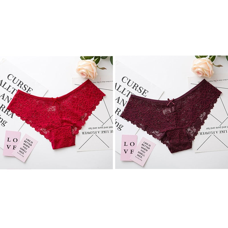 Low-waisted seamless breathable lace lingerie briefs