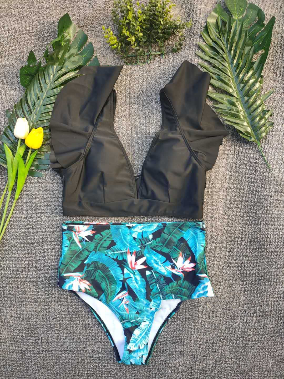 Stylish nylon and spandex bikini sets