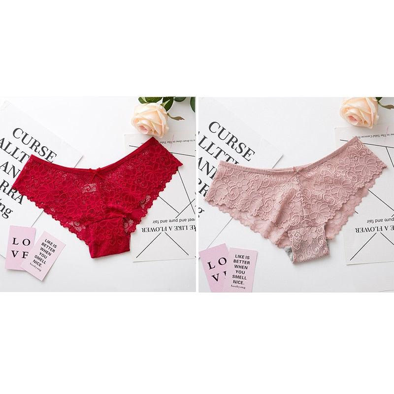 Low-waisted seamless breathable lace lingerie briefs