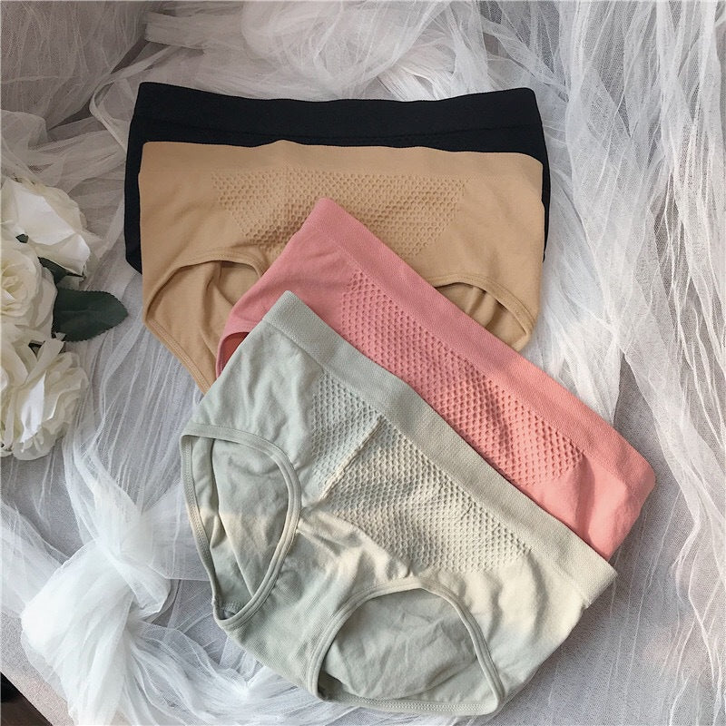 Seamless breathable shaping nylon lingerie briefs - image 3
