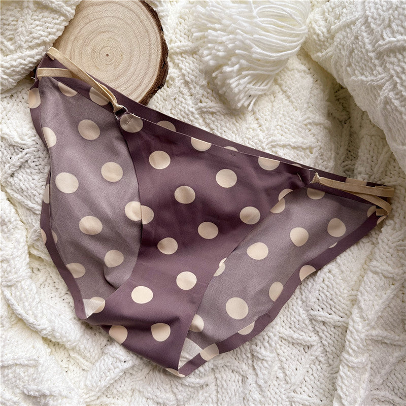 Low-waisted seamless silk lingerie briefs