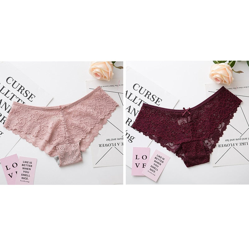 Low-waisted seamless breathable lace lingerie briefs