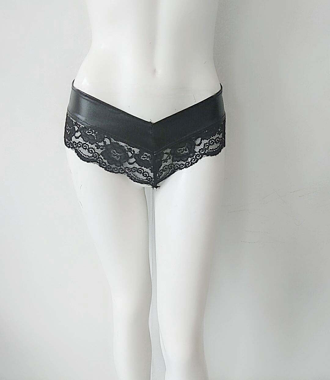 Elegant lace and nylon lingerie briefs - image 1
