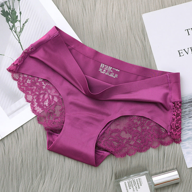 Breathable lace and cotton lingerie briefs