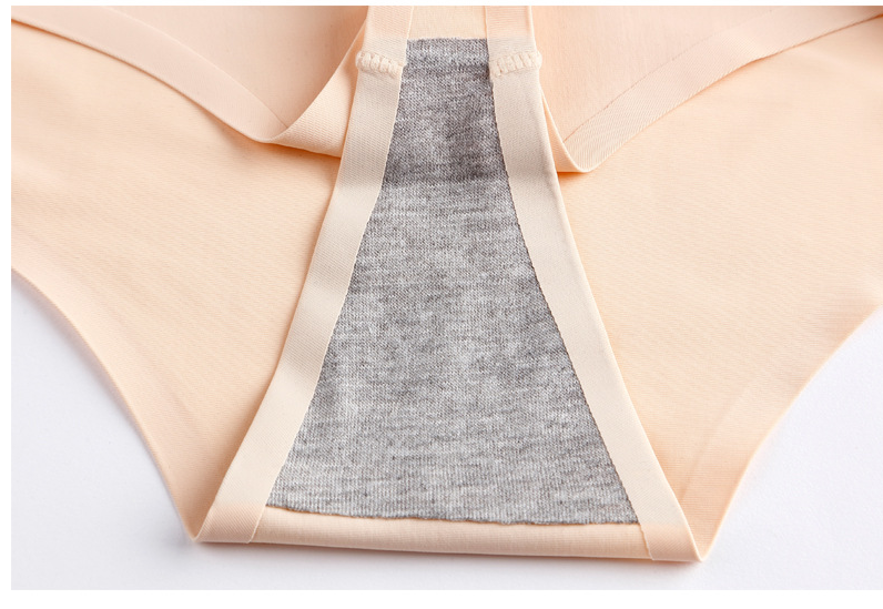Silk and ice silk lingerie briefs - image 2