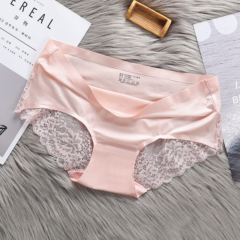 Breathable lace and cotton lingerie briefs