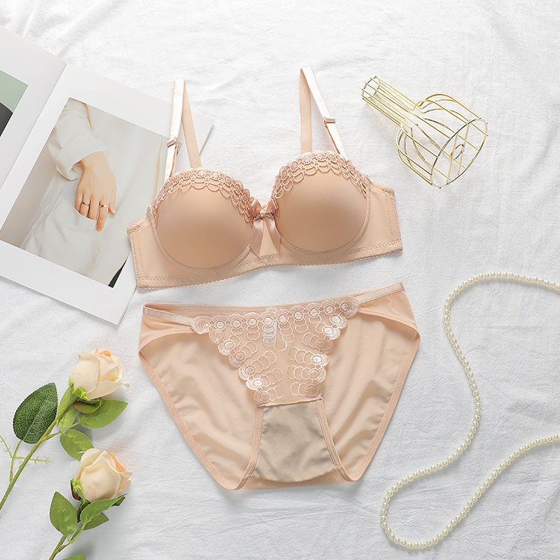 Elegant Feminine Embroidered Lingerie Sets - Red / XL product image