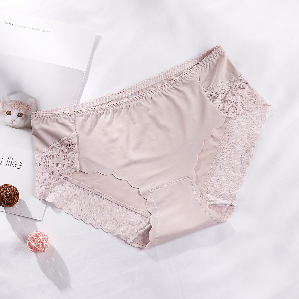 Seamless breathable lace and cotton lingerie briefs